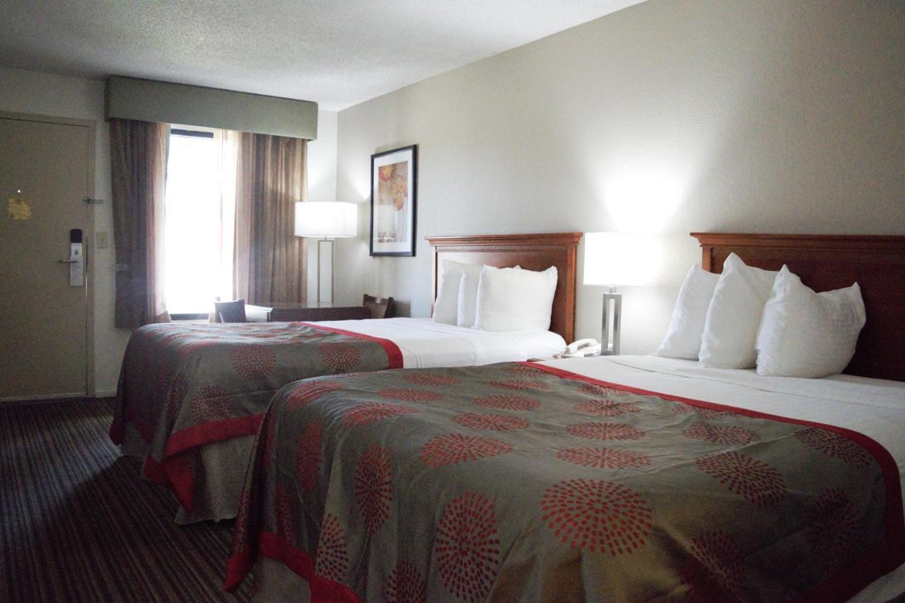 Ramada By Wyndham Savannah Gateway Georgetown Exterior foto