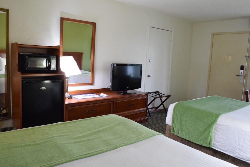 Ramada By Wyndham Savannah Gateway Georgetown Exterior foto