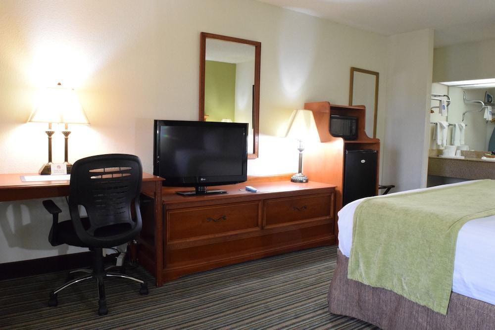 Ramada By Wyndham Savannah Gateway Georgetown Exterior foto