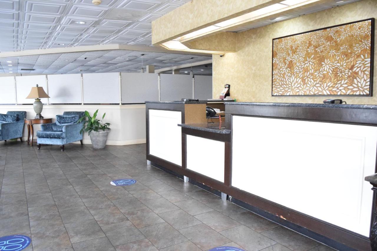 Ramada By Wyndham Savannah Gateway Georgetown Exterior foto