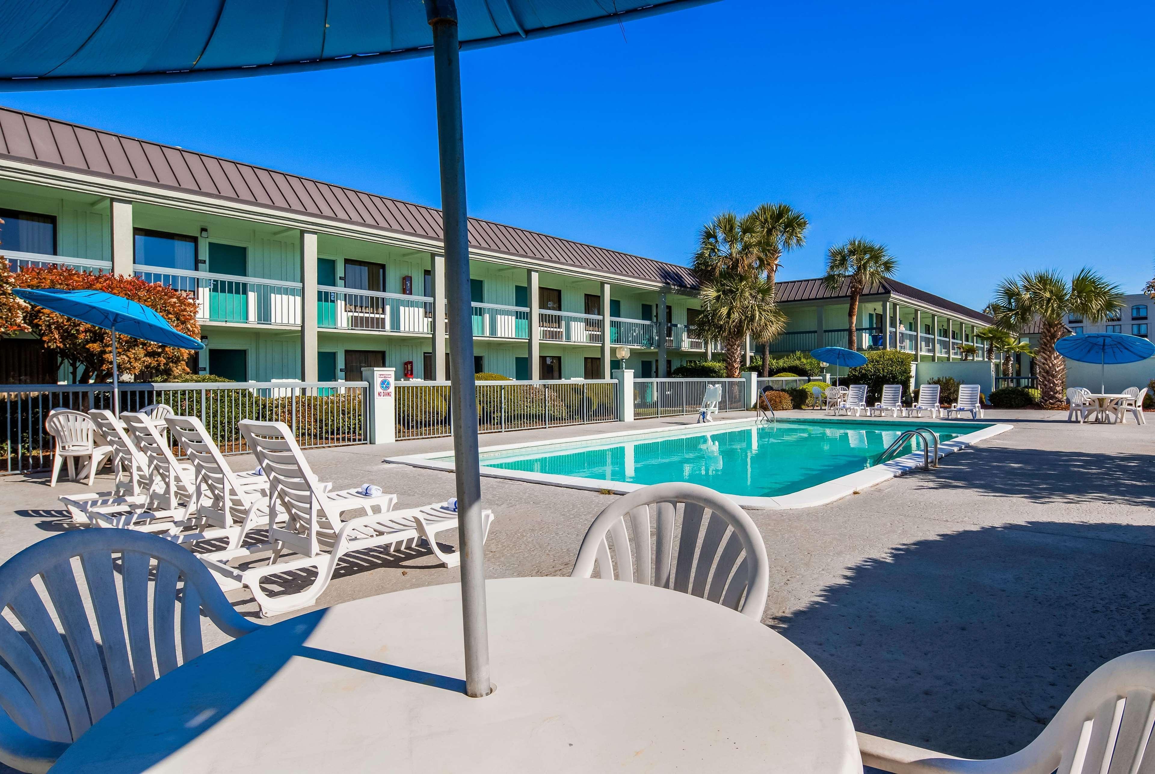 Ramada By Wyndham Savannah Gateway Georgetown Exterior foto