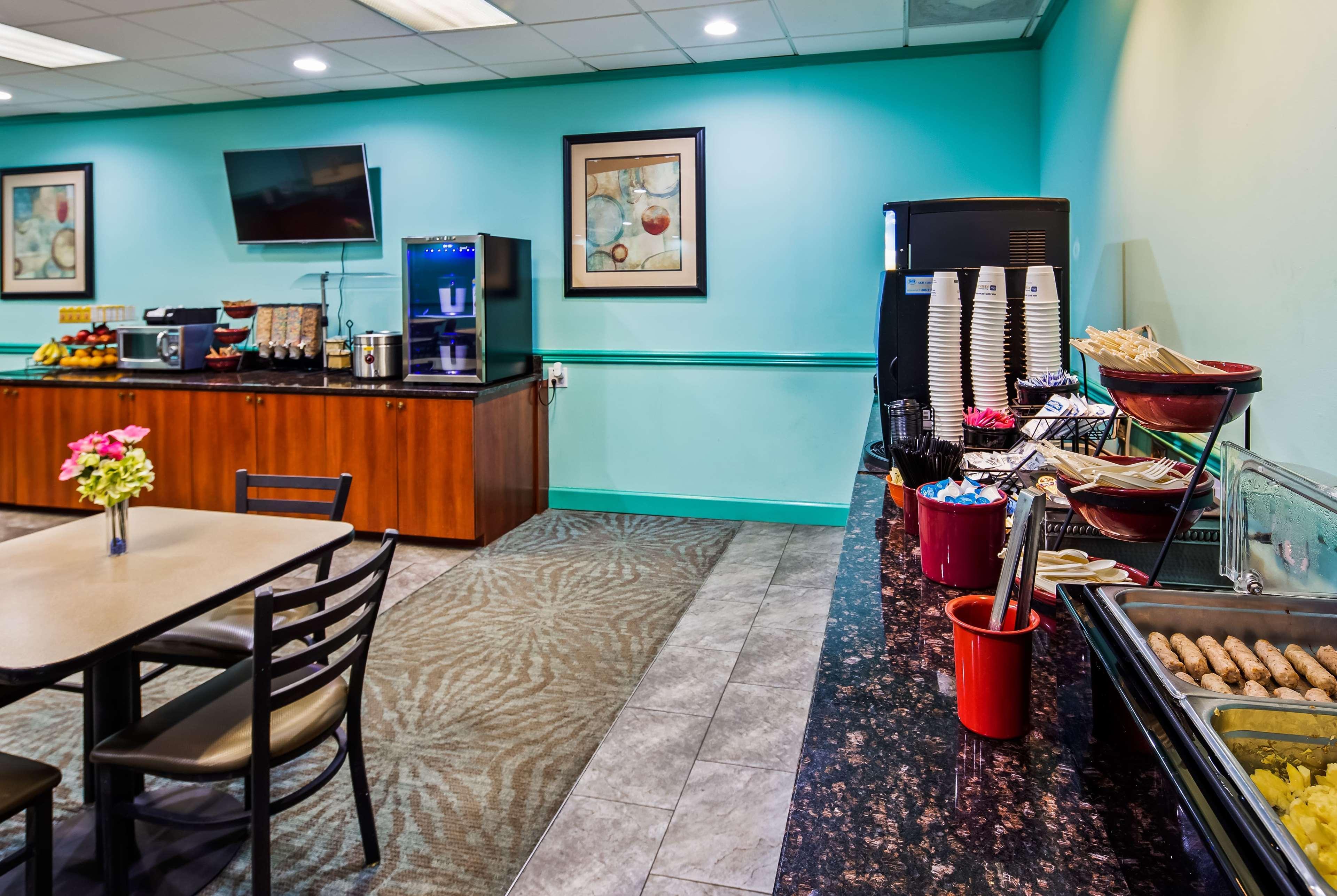 Ramada By Wyndham Savannah Gateway Georgetown Exterior foto